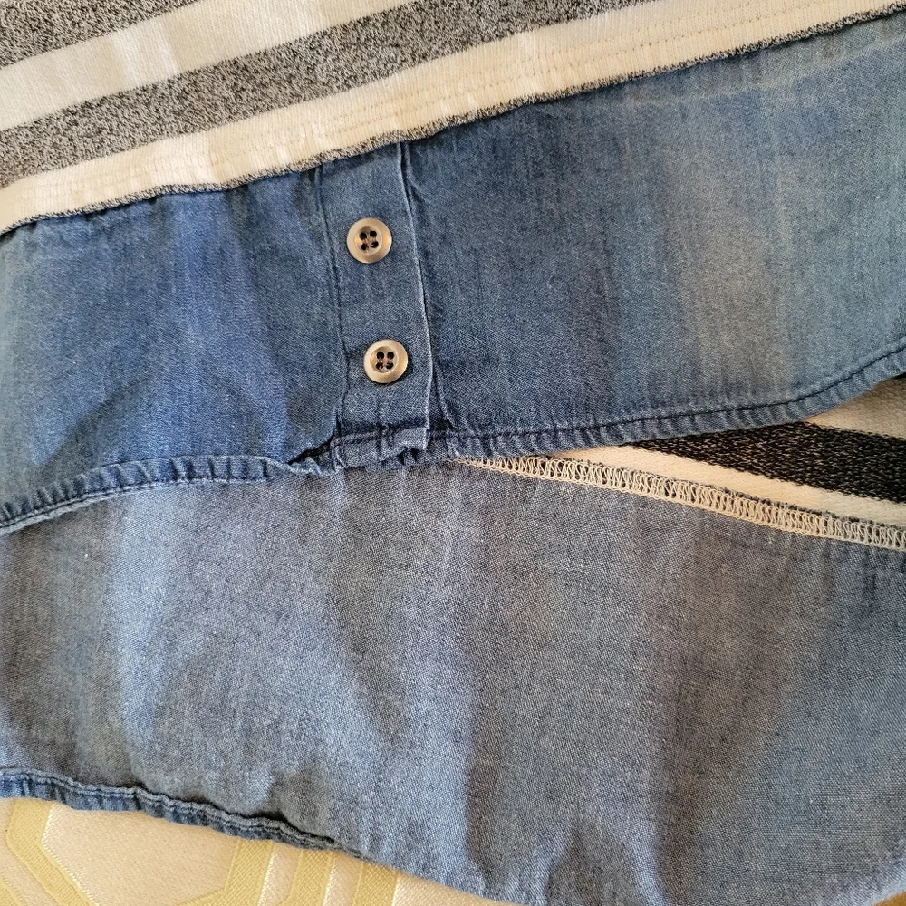 Cute Cato Jeweled Sweater with Jean Bottom Hem Design XL - Picture 10 of 10